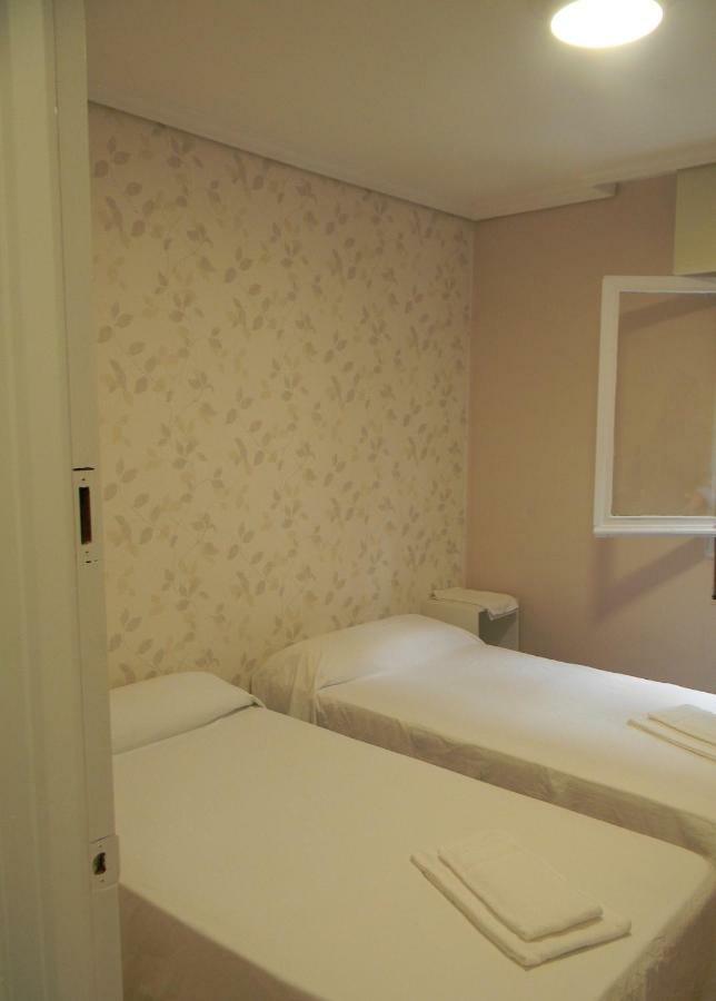 Pension Obel Hotel Villava Eksteriør billede